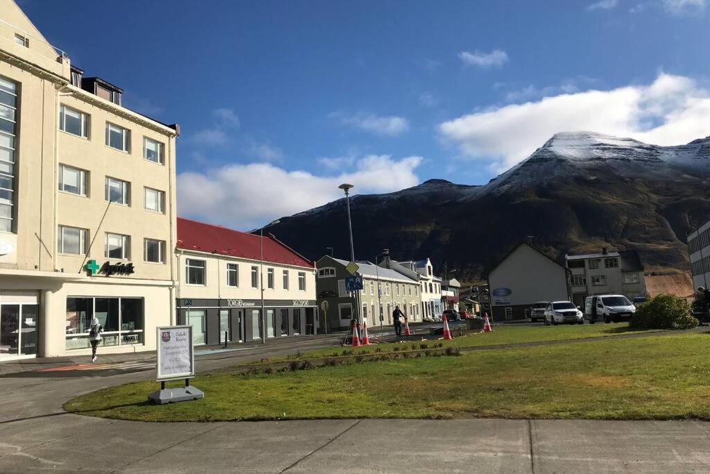 House With A Warm Soul In North Iceland Siglufjordur Zewnętrze zdjęcie