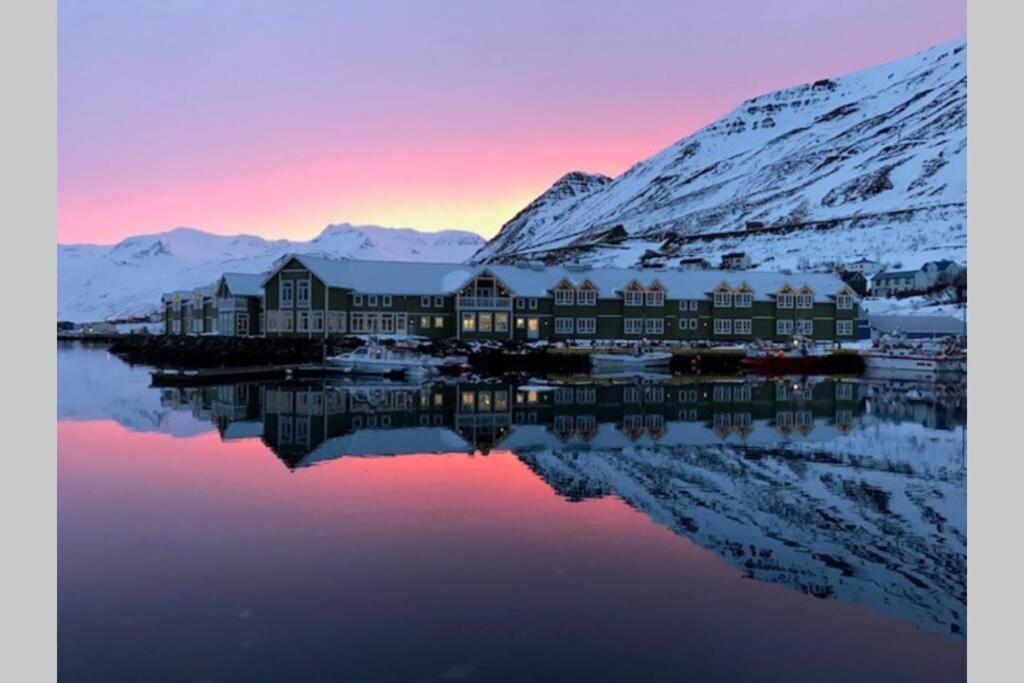 House With A Warm Soul In North Iceland Siglufjordur Zewnętrze zdjęcie